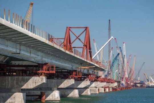 Мінінфраструктури готує список санкцій компаній – будівельників Керченського моста