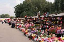 У поминальні дні порядок забезпечуватимуть 14 тисяч поліцейських