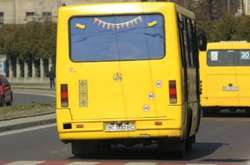 На Львівщині п'ятеро пасажирів маршрутки отримали хімічні опіки