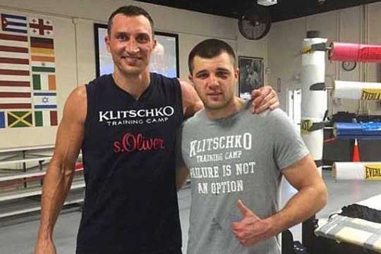 Двоє боксерів з України наступні свої поєдинки проведуть у Польщі