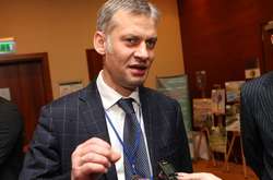 Депутати з’їздили на проводи і з’ясували, що Гройсман бреше