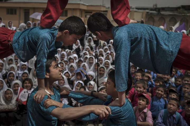 Детский цирк в Афганистане: ужасные условия для репетиций