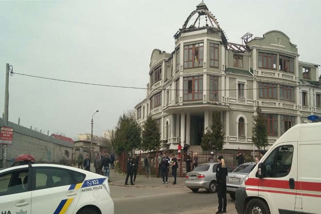 Озброєний штурм будинку у Києві: поліція відкрила справу