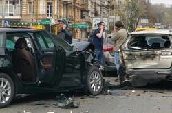 ДТП на площі Льва Толстого