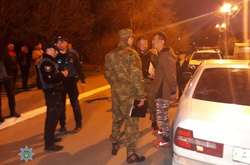 У Маріуполі вночі четверо молодиків обстріляли перехожого