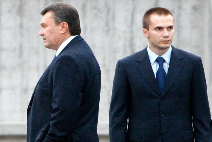 Печерський суд зняв арешт з рахунків фірм Януковича-молодшого