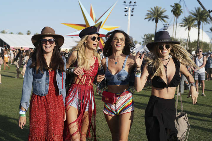 Модели на Coachella 2018 - Лучшие наряды фестиваля Coachella 2018