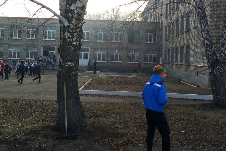 Трагедія у школі в Росії: учень влаштував різанину та підпал