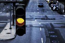 В Кривом Роге предлагают отменить желтый сигнал светофора 