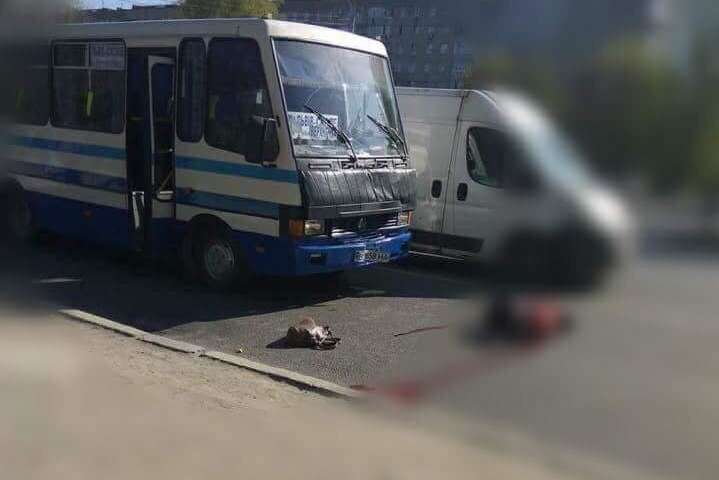 Смертельна ДТП у Львові: автобус збив жінку