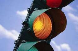 Чи зменшиться кількість ДТП без жовтого сигналу світлофора?