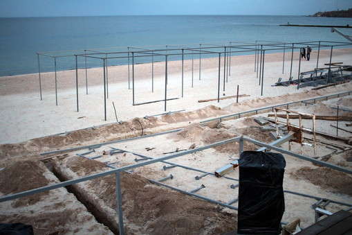 На пляжі Ланжерон розпочалося будівництво