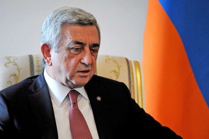 Прем'єр-міністр Вірменії відмовився вести переговори про свою відставку