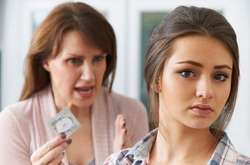 У Росії запропонували карати в’язницею за підлітковий секс