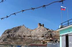 Окупанти агітують кримчан вступати до російських військових вузів