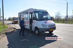 У Миколаєві зіткнулися маршрутки: є постраждалі