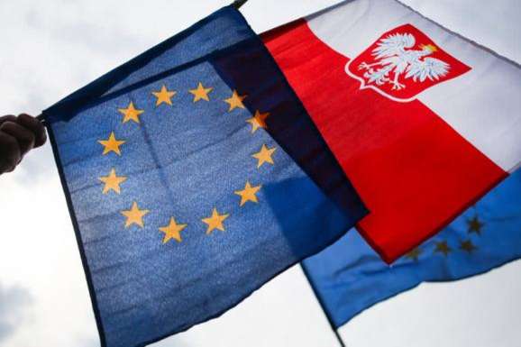 ЄС «покарає» Польщу зменшенням фінансування