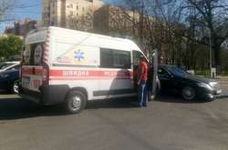 В Одесі «швидка» влетіла в Mercedes