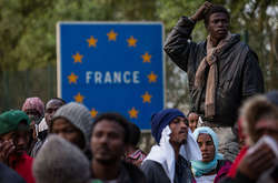 Національна асамблея Франції схвалила посилення правил щодо біженців 