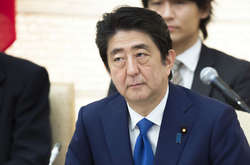 Соціологічні опитування фіксують подальше падіння рейтингу Сіндзо Абе