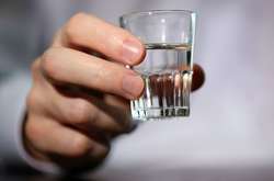 Порошенко дозволив обмежувати час продажу алкоголю