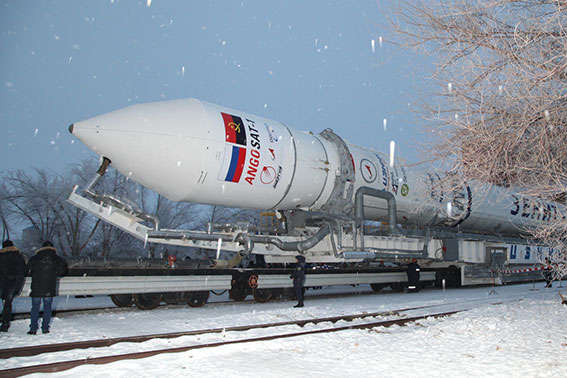 Новий супутник для Анголи коштуватиме РФ 129 млн. доларів
