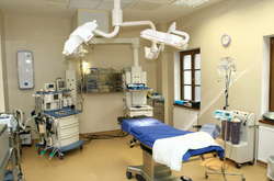 У Росії порушили кримінальну справу через смерть жінки під час пластичної операції