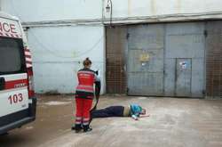 Смерть у «Київенерго»: чоловік стрибнув з даху котельні (фото)