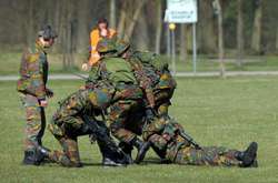 Из-за случайного запуска ракеты в Бельгии пострадали солдаты