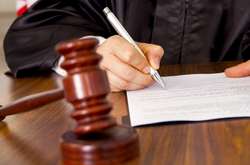 Чоловіка оштрафували за лайку в присутності 6-річної дитини