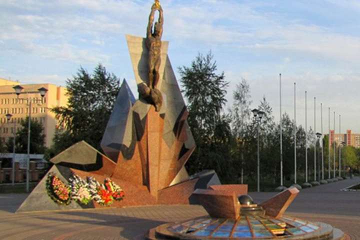 Уночі в Києві відбудеться траурна хода до Меморіалу «Героям Чорнобиля»