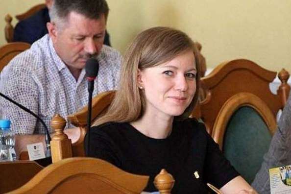 Львівську вчительку звільнили за пост про Гітлера
