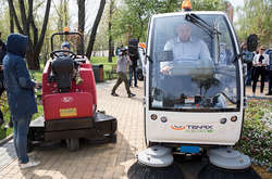 Кличко відчув себе прибиральником парків (фото)