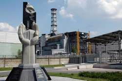 Порошенко заявив, що чорнобильська зона має стати територією змін