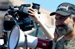  Нікол Пашинян на акції протесту в Єревані 