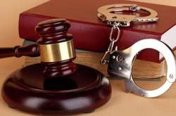 Викритого на хабарі столичного суддю взято під арешт