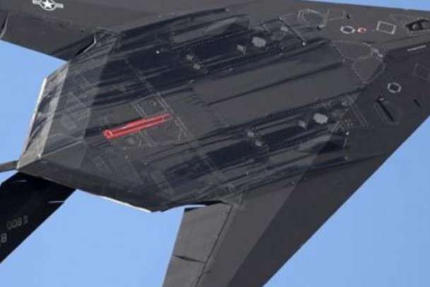 У Китаї розробляють стелс-покриття для бойових літаків