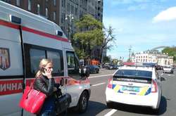 На Хрещатику автомобіль збив жінку