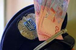 Оголошено підозру поліцейському, який «кришував» клофелінщицю на вокзалі