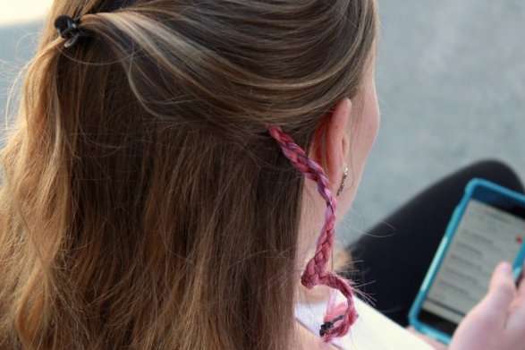 У США створили інтерактивне волосся, яке може відповідати на повідомлення 