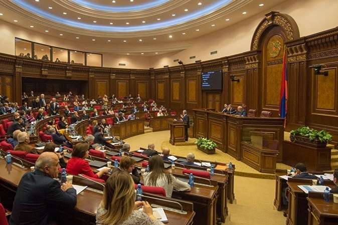 Парламент Вірменії може призначити нові вибори