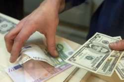 У Вінниці касирку обмінника надурили на $3000