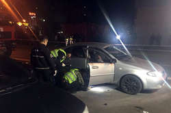 Поліція розповіла про версії вибуху автомобіля в Києві