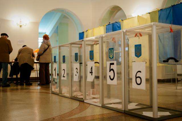 В Україні розпочалися вибори в 40 об'єднаних територіальних громадах