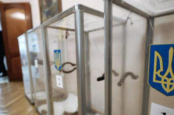 В территориальных общинах Украины проходят первые выборы