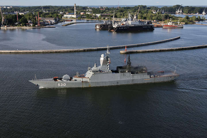 Поблизу Латвії були помічені російські військові кораблі