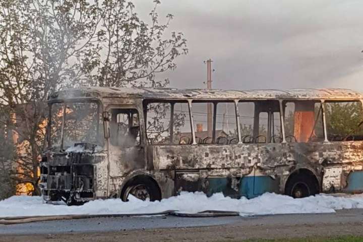 Біля Кривого Рогу згорів пасажирський автобус