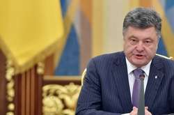 Порошенко доручив МЗС і Мінтрансу допомогти українцям у Єгипті