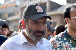 Парламент Армении не поддержал оппозиционного кандидата на пост премьера