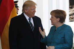 Трамп консультировался с Меркель, как вести себя с Путиным